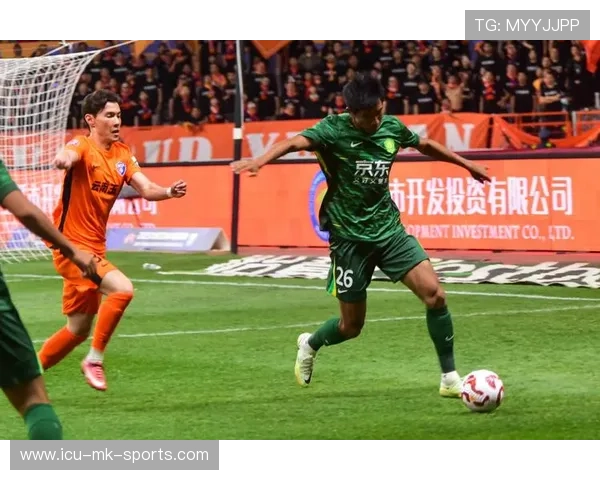 玉昆巴西外援中场连续突破，掀起中超赛场激情风暴！